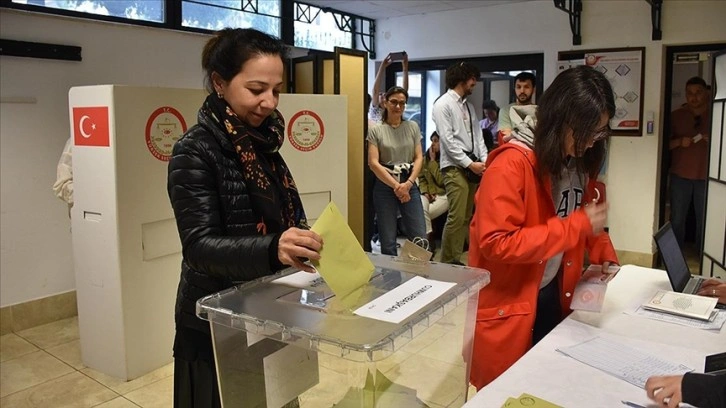 Cumhurbaşkanı Seçimi'nde yurt dışı ve gümrüklerde oy kullanan seçmen sayısı 1 milyon 733 bini a