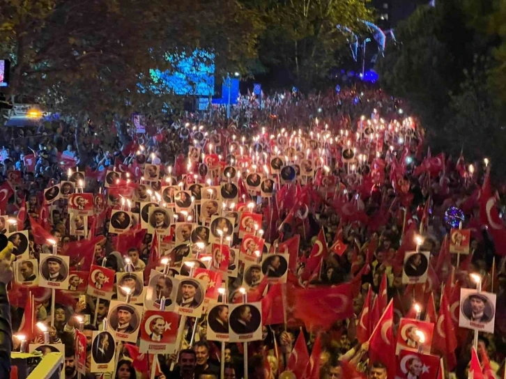 Cumhuriyet’in 100. yılı Ataşehir’de coşkuyla kutlandı