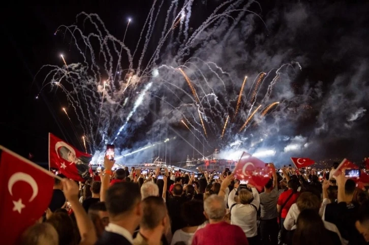 Cumhuriyetin 100. yılına İzmir damgası