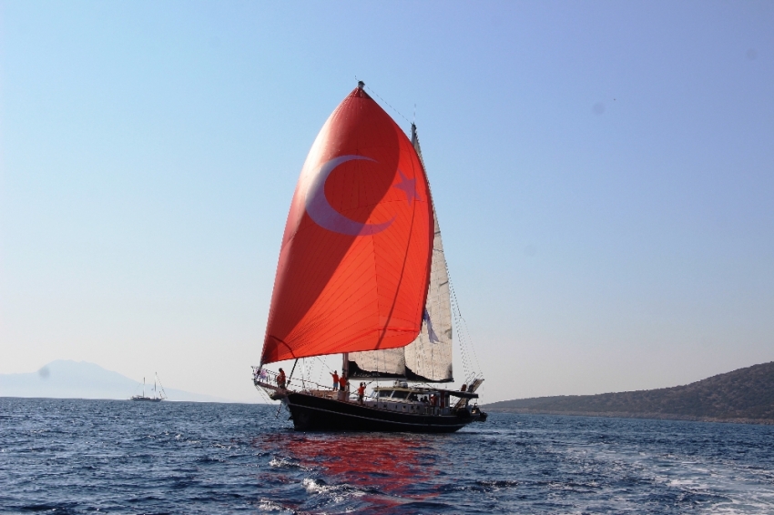 Bodrum’daki yat yarışları havadan görüntülendi