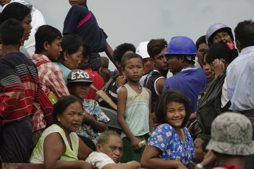 Arakan’da 400 kişi hayatını kaybetti