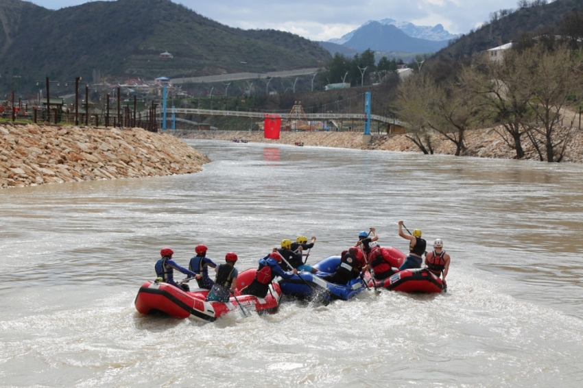 Tunceli’de terör gitti, Rafting geldi