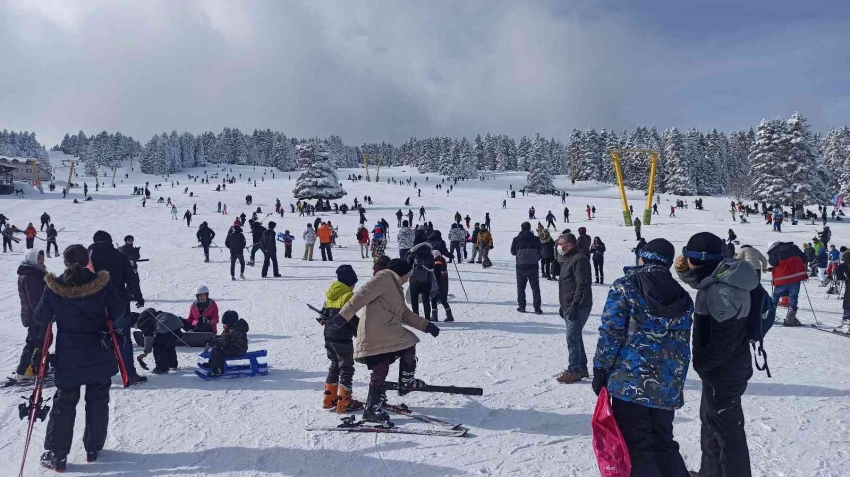 Uludağ’da kar kalınlığı 2 metreye yaklaştı