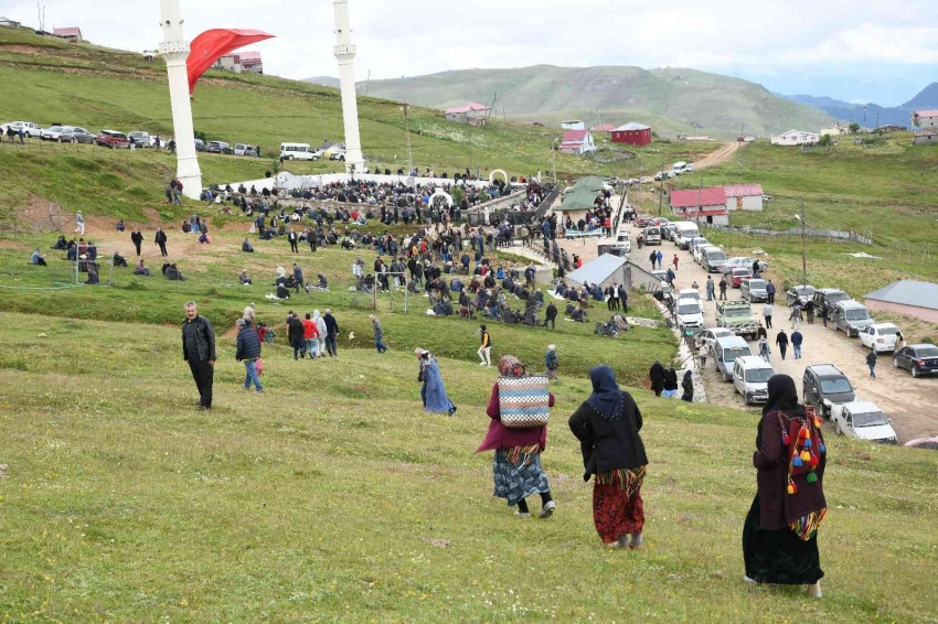 Otçu Şenliği renkli görüntülere sahne oldu