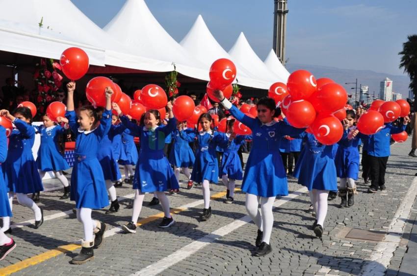 ABD’nin uyarısına aldırış etmediler, meydanı doldurdular