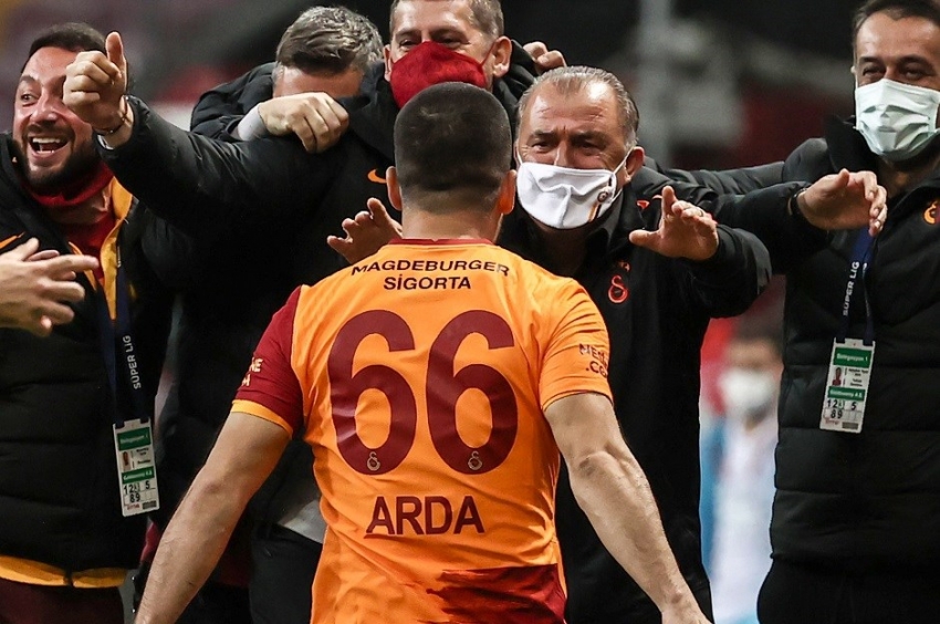 Arda Turan'dan flaş Terim sözleri: Bu adam neden bu kadar başarılı!