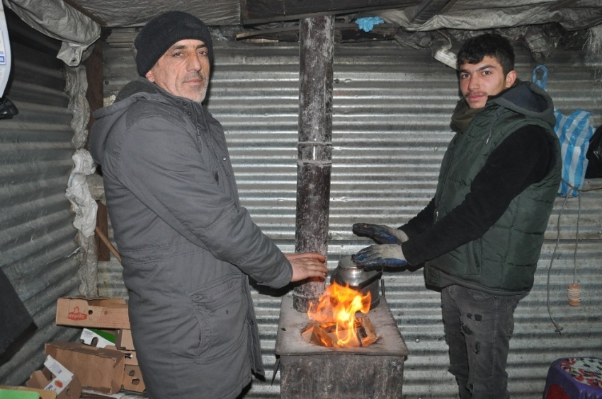 Yüksekova’da soğuk hava hayatı olumsuz Eietkiliyor