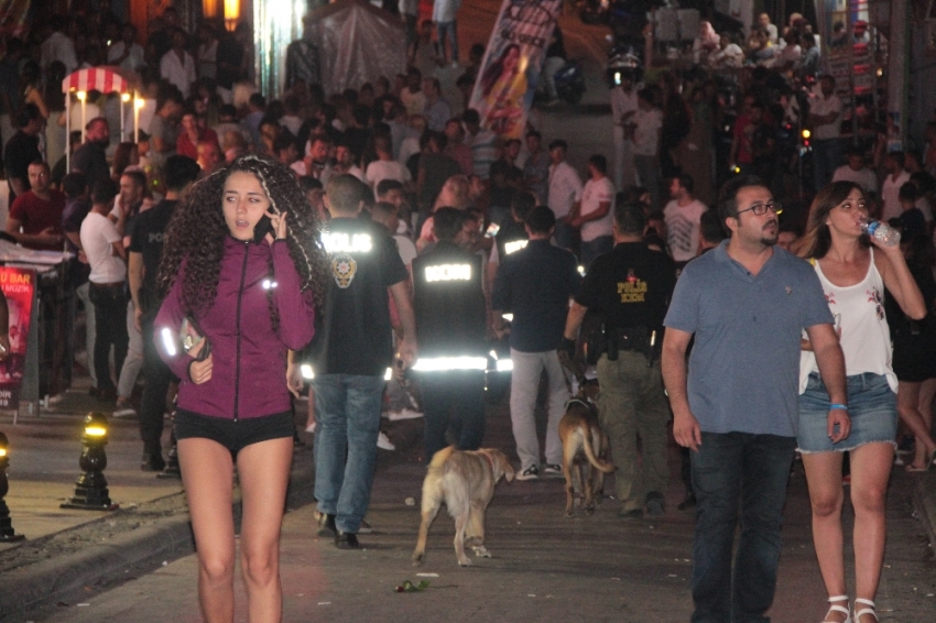 Huzur operasyonu! Polis didik didik aradı