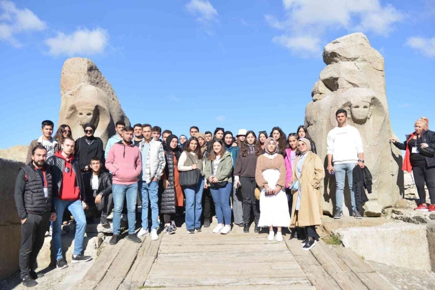 Üniversite öğrencileri kentin gönüllü tanitim elçisi oldu