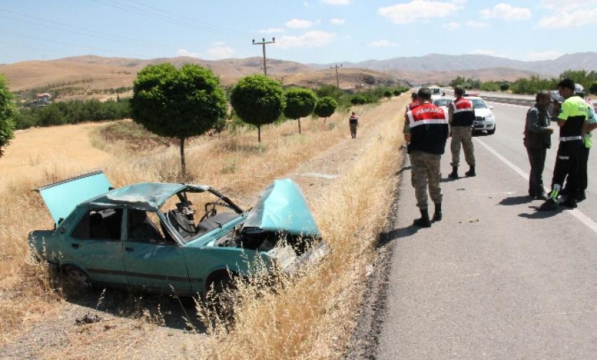 Otomobil takla attı! 11 yaşındaki çocuk öldü