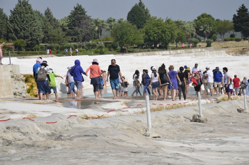 Pamukkale’de sıcak hava balon taşımacılığı yapılacak