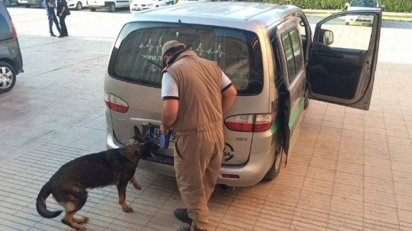 Uyuştucuyu cenaze aracıyla taşırken yakalandılar!