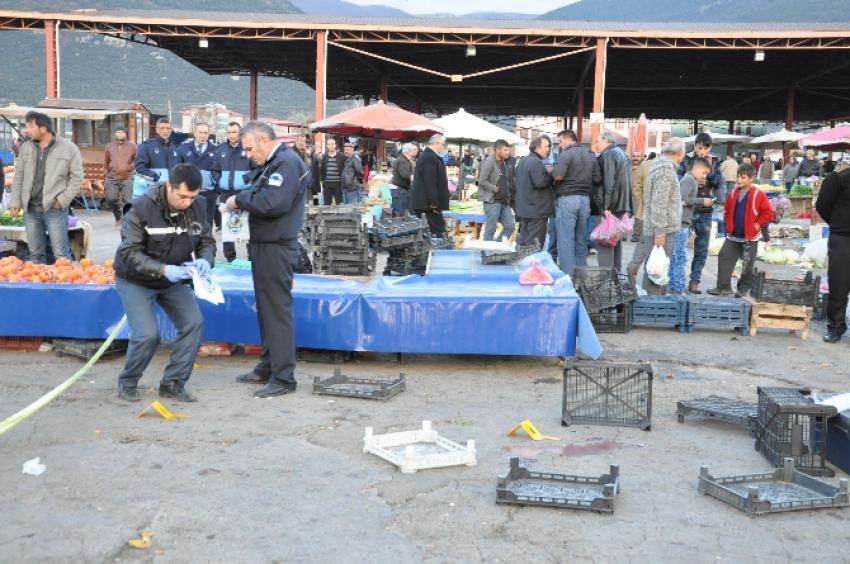 Pazar yerinde silahlı kavga: 5 yaralı