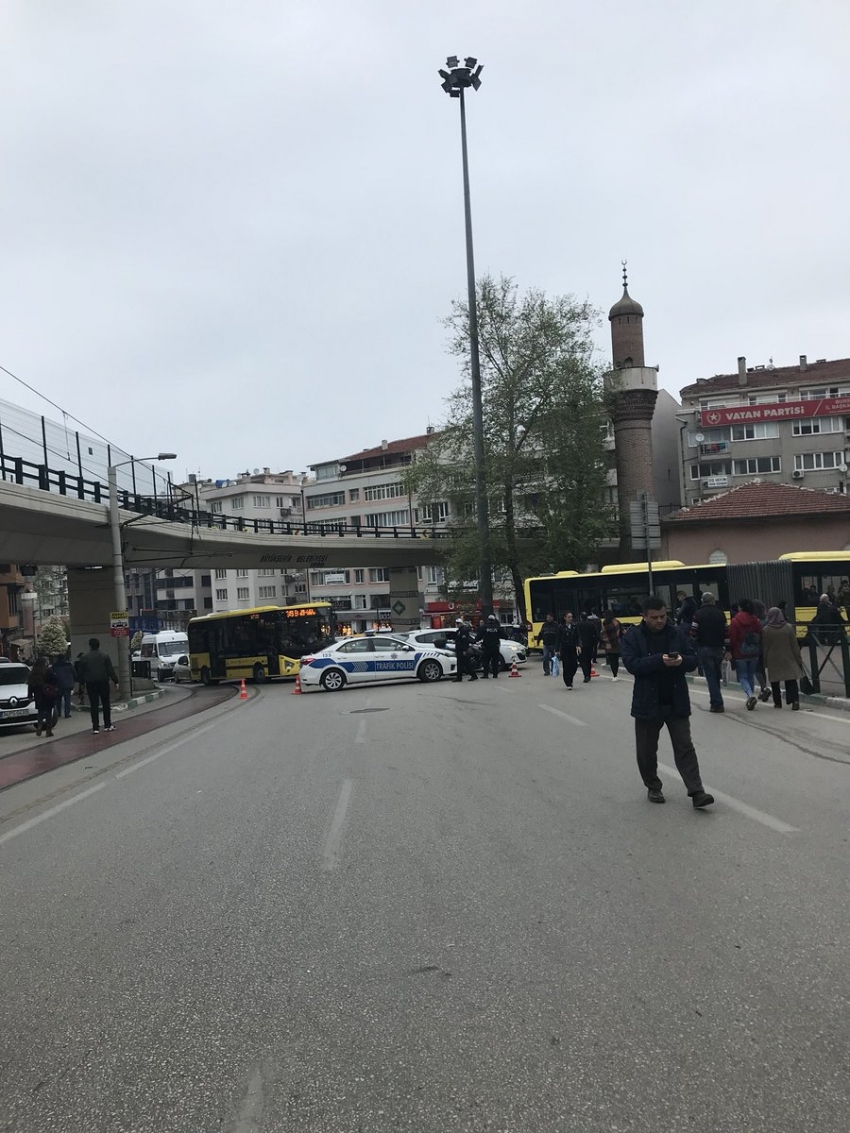 Bursa'da altıparmak trafiğe kapatıldı!