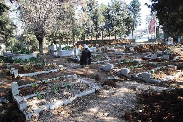 Danışmanının nişanı için geldiği Adıyaman’da 27 akrabası ile birlikte hayatını kaybetti
