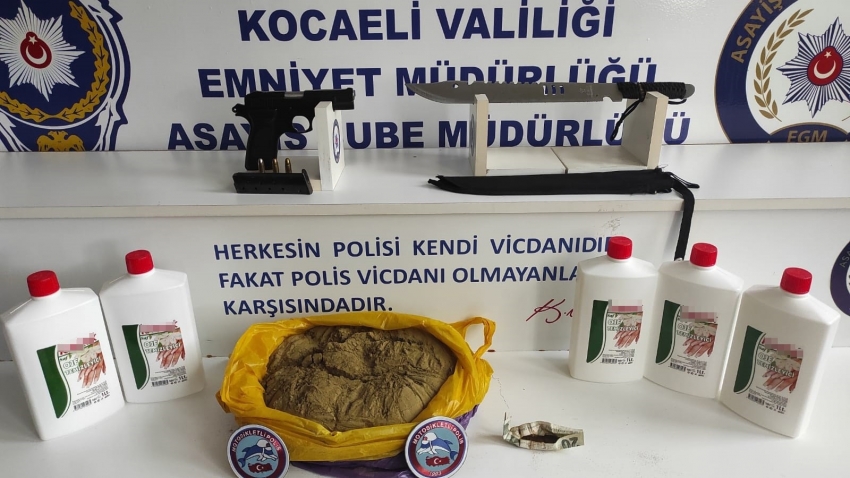 Durdurulan araçtan 2 kilo uyuşturucu çıktı