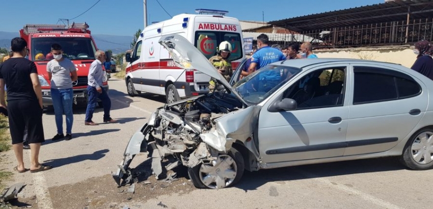 Bursa'da trafik kazası: 3 yaralı