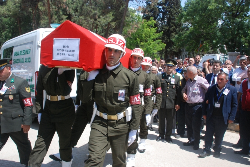 Ağrı şehidini ebediyete uğurluyor