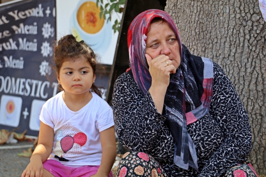 15 gün arayla çıkan yangın mahalleliyi sokağa döktü