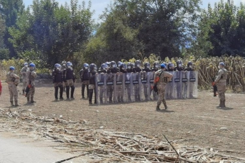 Bursa'da olaylı yıkım!