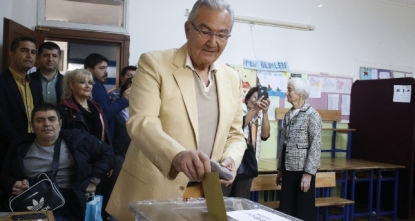 Baykal oyunu Antalya’da kullandı