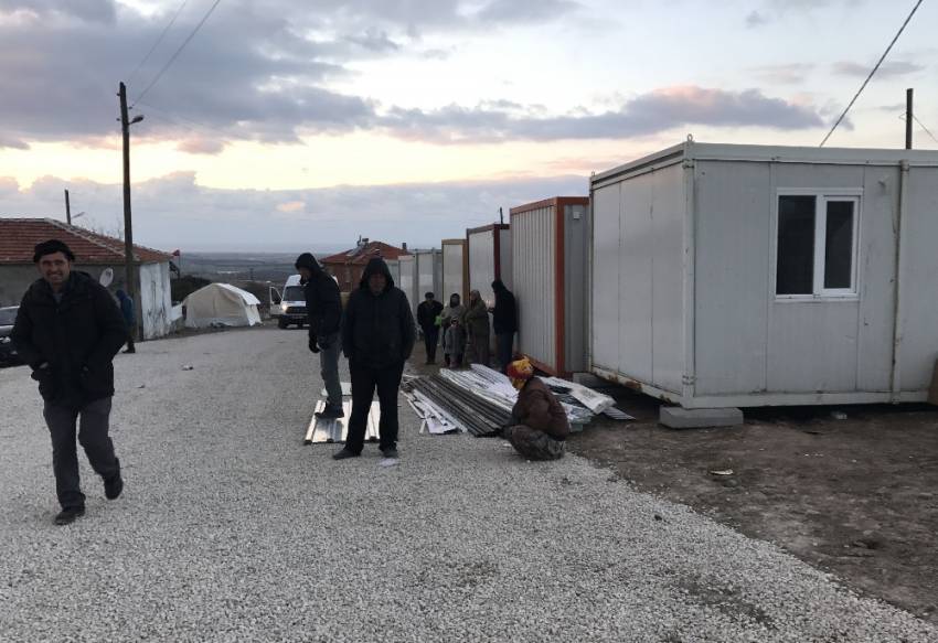 Deprem bölgesinde okullar bir gün daha tatil