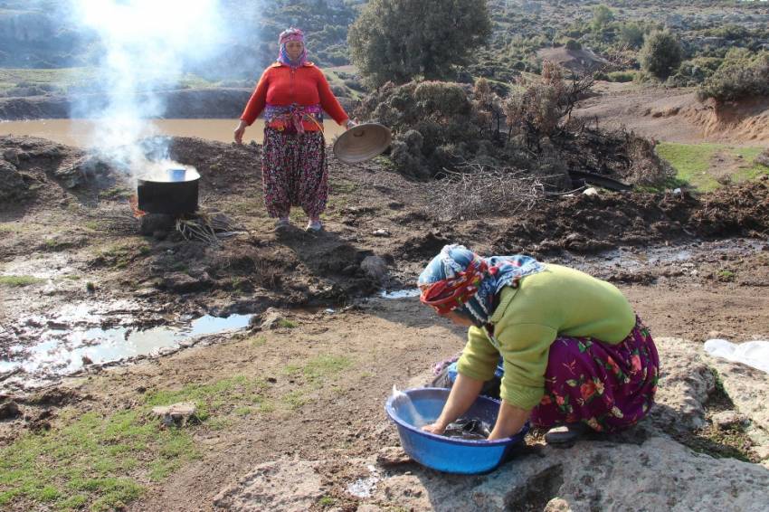 Deprem bölgesinde hayat normale dönüyor