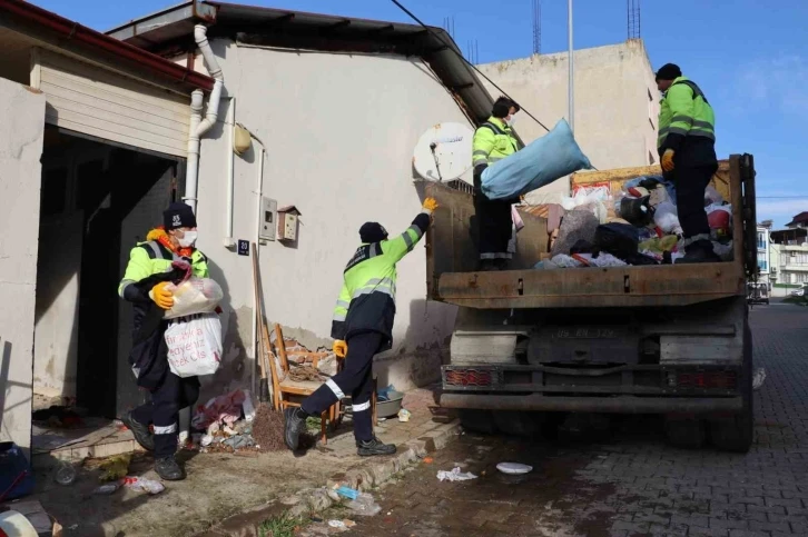 Defalarca temizlenen evde yine aynı manzara
