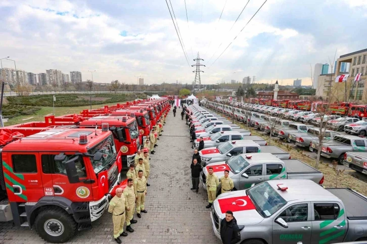 Denizli’nin ateş savaşçıları 7 arazöz ve 3 ilk müdahale aracıyla güçlendi
