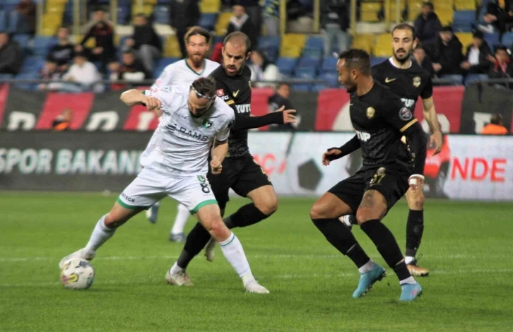 Denizlispor, Ankara’dan 1 puanla dönüyor