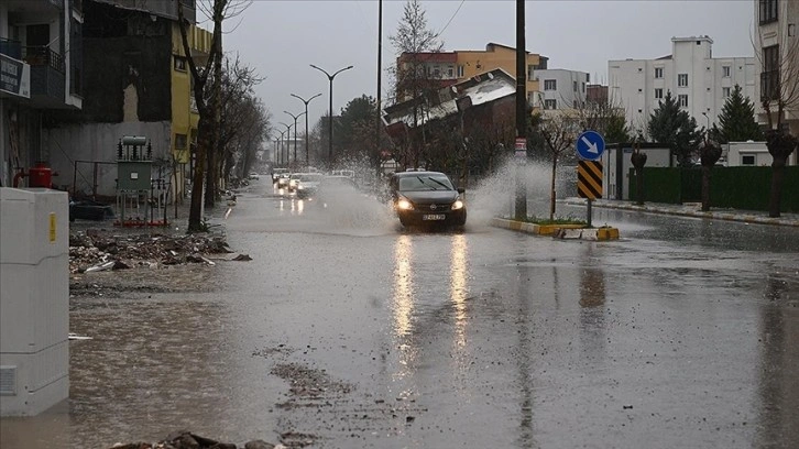 Deprem bölgesi için kuvvetli rüzgar uyarısı