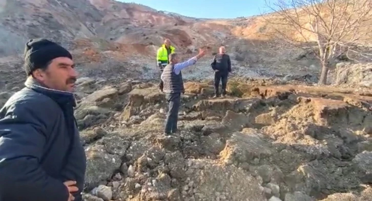 Deprem bölgesi Malatya’da heyelan, bir mezrayı yuttu
