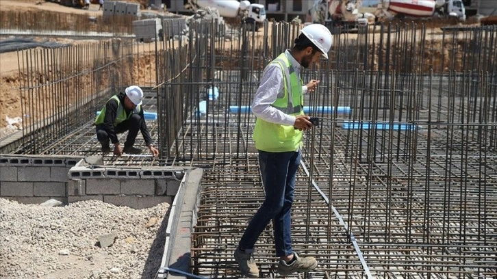 Depremzede mühendis Malatya'da afet konutlarının inşasında görev yapıyor