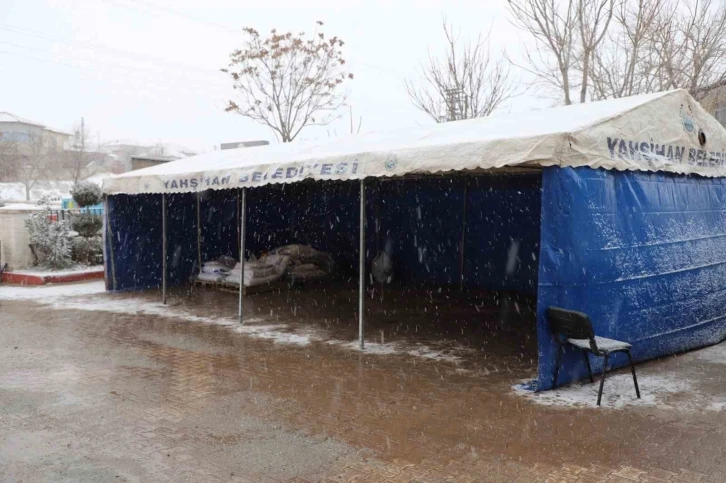 Depremzedeler için yardım kampanyası başlatıldı
