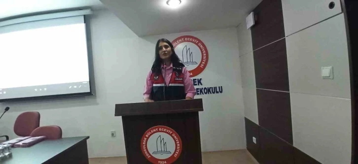 Devrek’te Jandarmadan öğrencilere konferans
