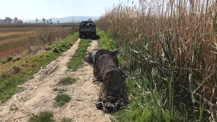 Didim’de sahipsiz gergi ağları ekipler tarafından toplandı
