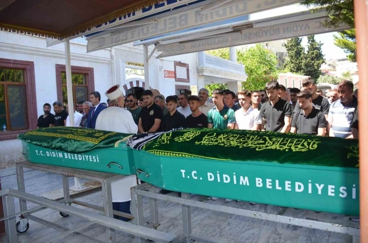 Didim’deki kazada hayatını kaybeden 4 kişi toprağa verildi