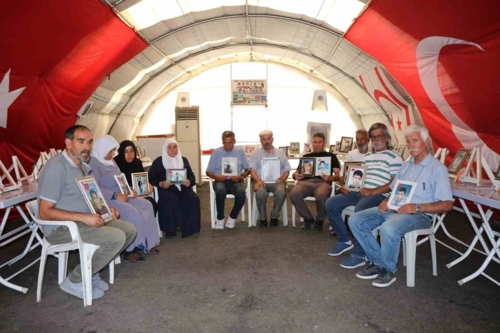 Diyarbakır anneleri bin 772 gündür evlatlarına ’teslim ol’ çağrısında bulunuyor
