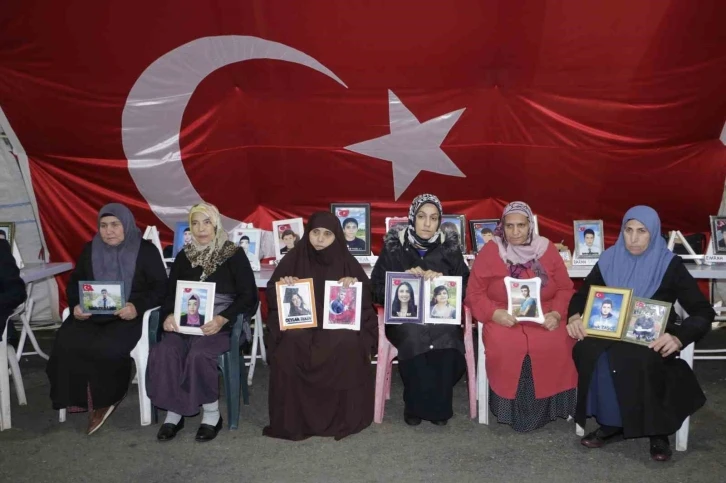 Diyarbakır anneleri ’Dünya Çocuk Hakları Günü’nde evlatlarına seslendi
