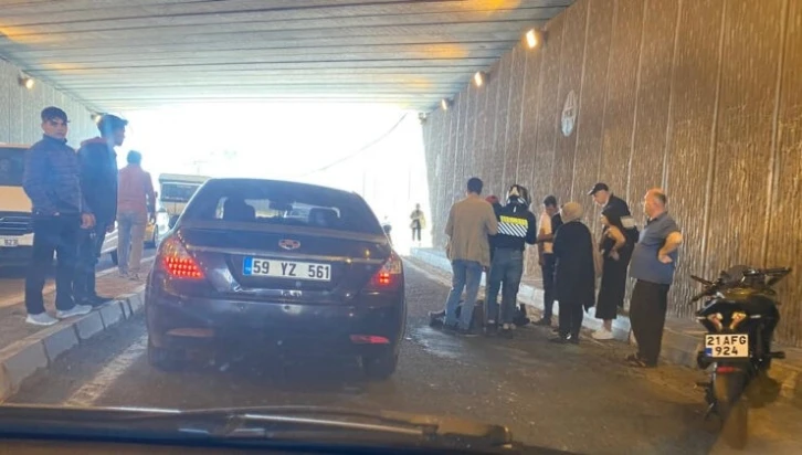 Diyarbakır’da otomobil ile motosiklet çarpıştı: 1 yaralı
