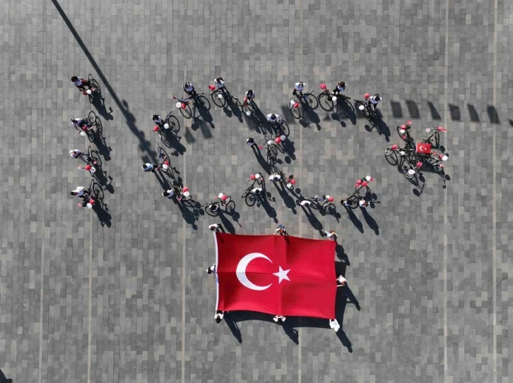 Diyarbakır’da ’Türkiye Yüzyılı Bisiklet Korteji’ yapıldı
