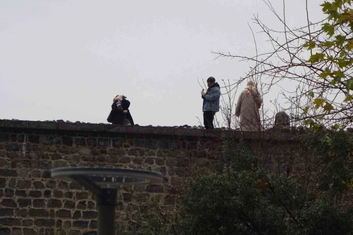 Diyarbakır’ın tarihi surlarında ’fotoğraf’ tehlikesi
