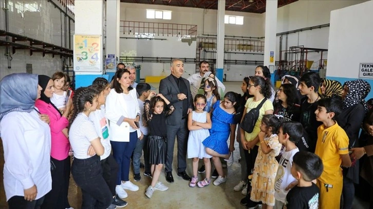 Diyarbakır'da anneler ve çocukları 