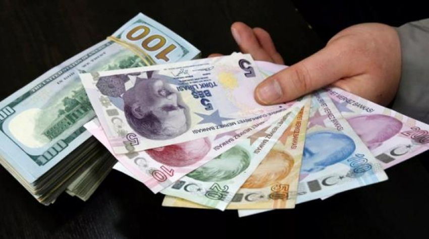 Türk Lirası, dolar karşısında buharlaştı