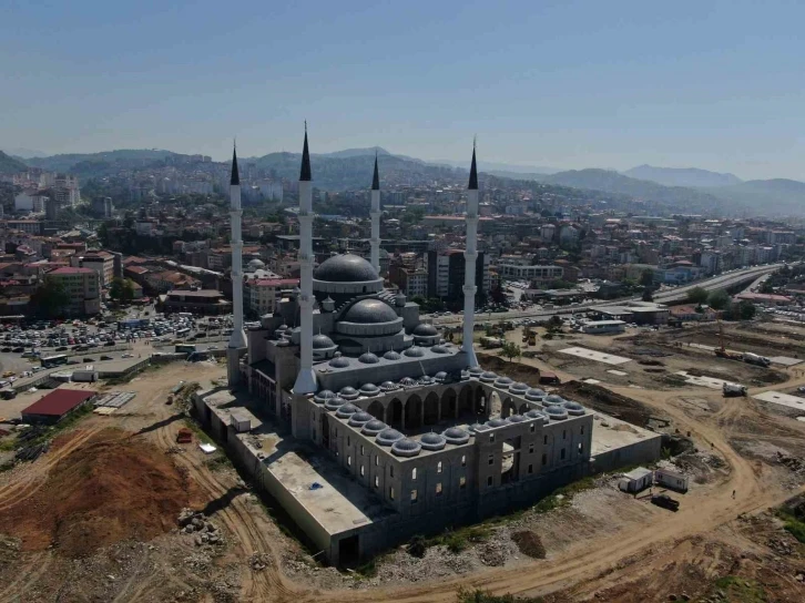 Doğu Karadeniz’in en büyük cami ve külliyesinin 2024 yılı Ramazan ayında açılması planlanıyor
