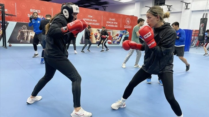 Doğu'nun şampiyon boksörleri 2024 Paris'te altın madalya peşinde