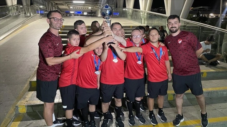 Down Sendromlu Futsal Milli Takımı oyuncuları Avrupa şampiyonluğunu değerlendirdi: Sözümüzü tuttuk