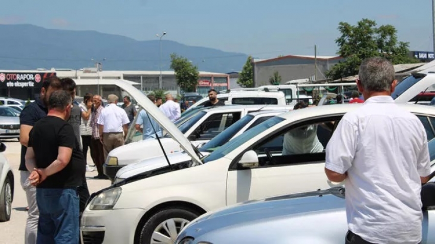 Sosyal medya uygulamaları otomotiv sektörünü sekteye uğratıyor