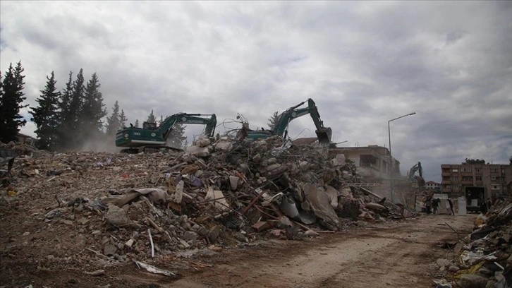 DSİ, Hatay'da 1 milyon 400 bin ton moloz taşıdı