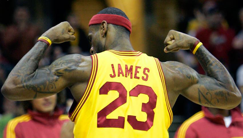 King James, Cleveland ile sözleşme yeniledi